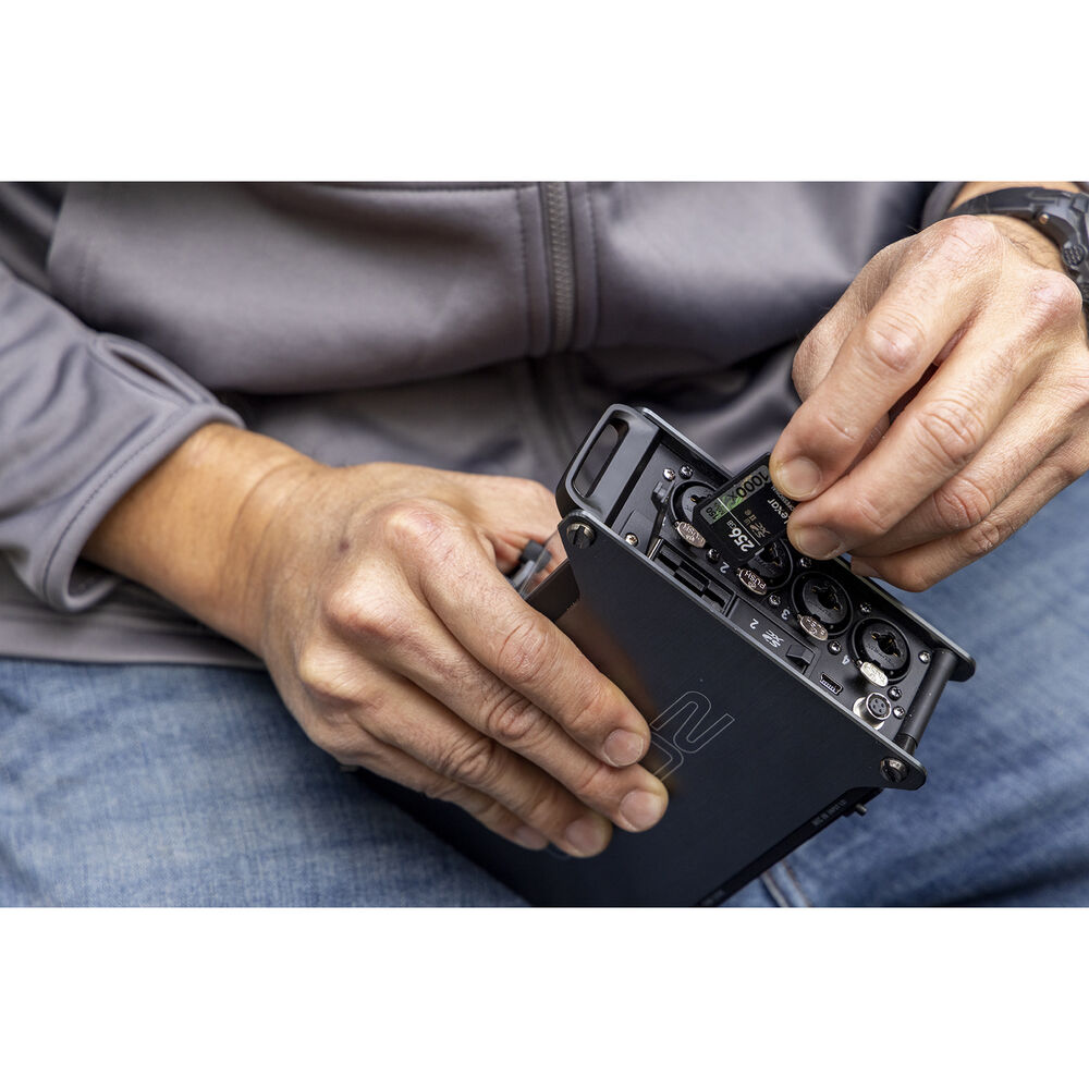 Аудио рекордер Zoom F8n Pro Multitrack Field Recorder - 32-Bit FLOAT