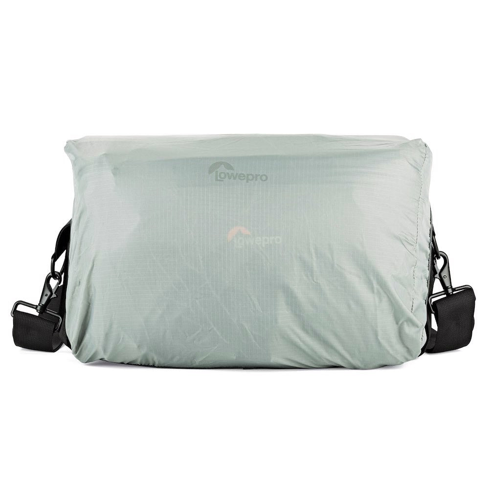 Чанта Lowepro Nova 200 AW II - Черно