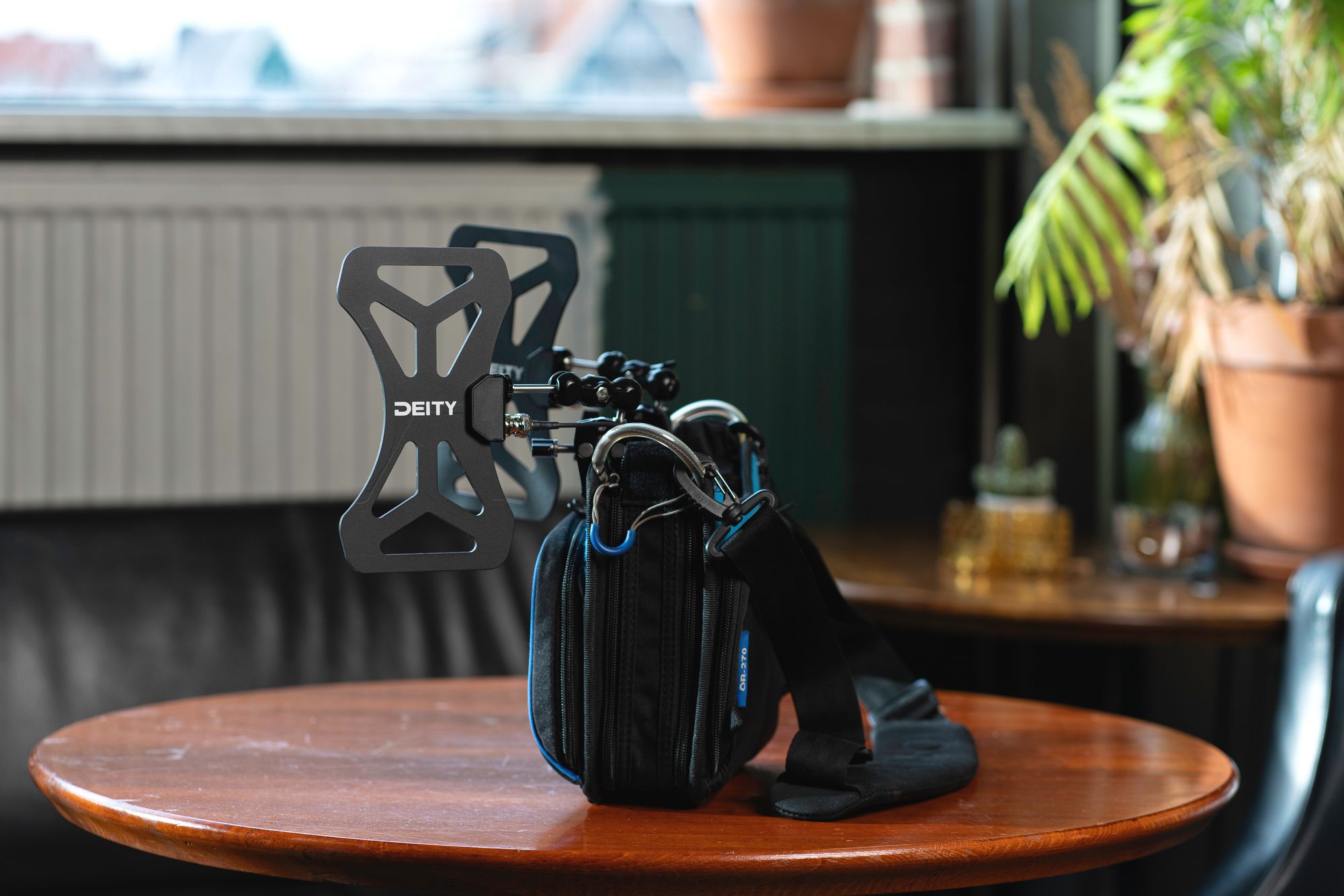 Deity BF1 – BUTTERFLY ANTENNA WIDEBAND ANTENNA  - 470MHz - 1GHz