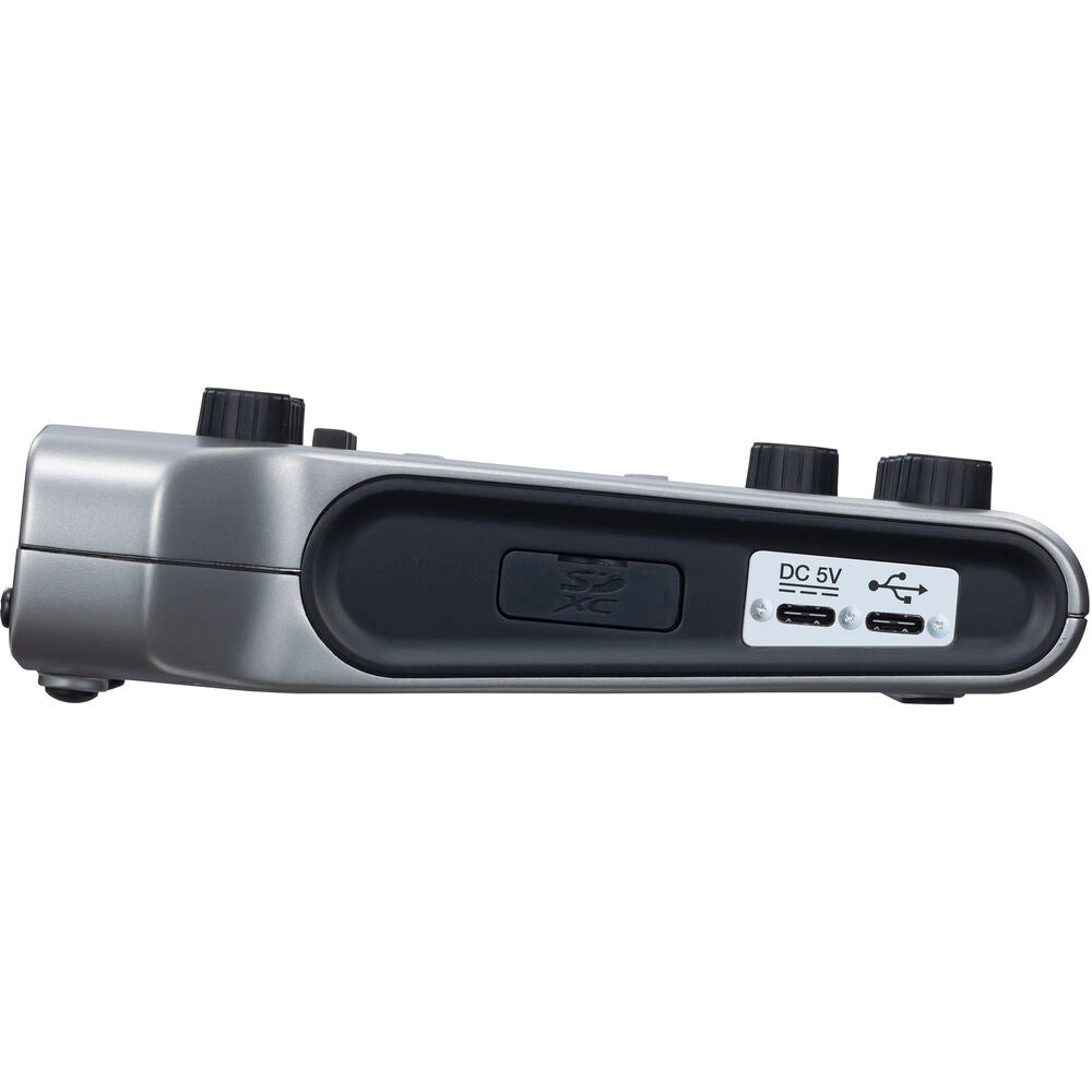 Подкаст интерфейс и рекордер ZOOM PodTrak P4