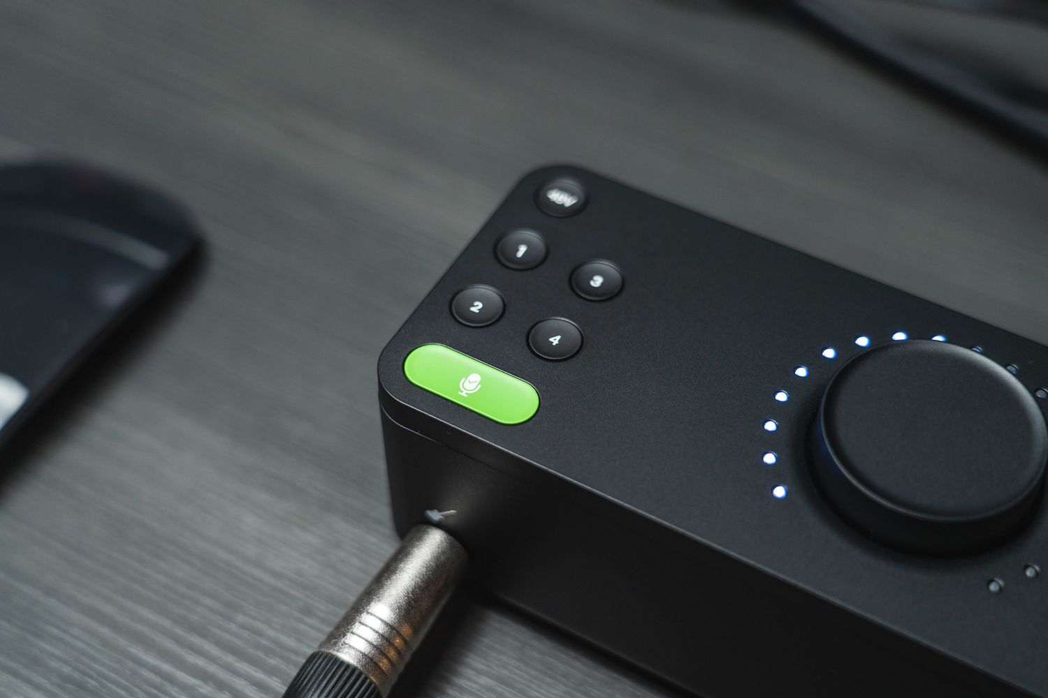 Аудио интерфейс Audient  EVO8 - с 4 входа и 4 изхода