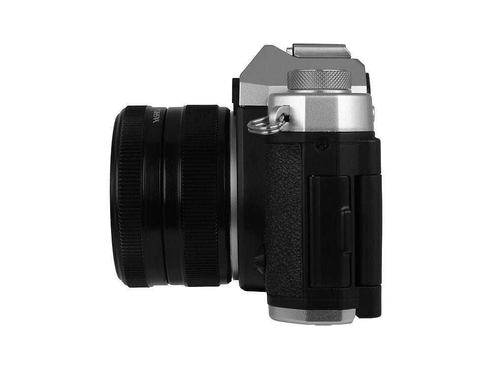 Фотоапарат Yashica FX-D 300 с фиксиран обектив 24-60мм