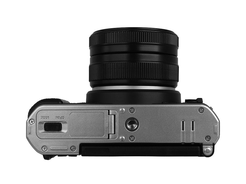Фотоапарат Yashica FX-D 300 с фиксиран обектив 24-60мм