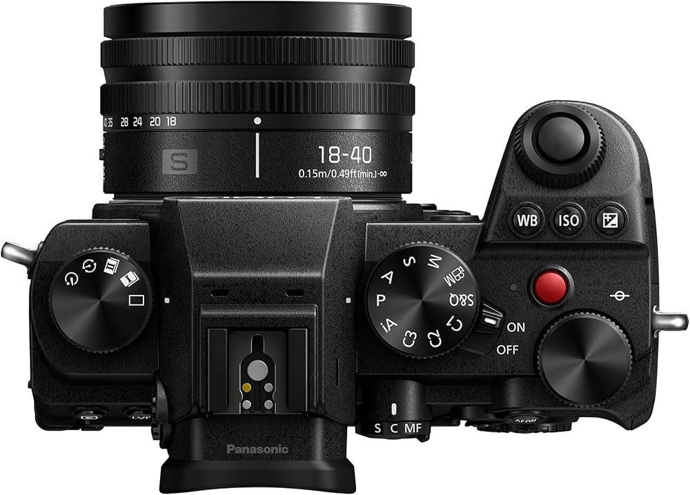Фотоапарат Panasonic Lumix S5D + обектив Lumix 18-40mm с LiDAR съвместимост