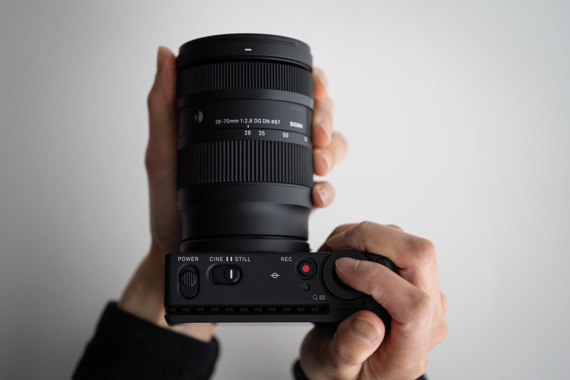 Sigma AF Sigma 28-70mm f2.8 DG DN Contemporary Lens for L-Mount