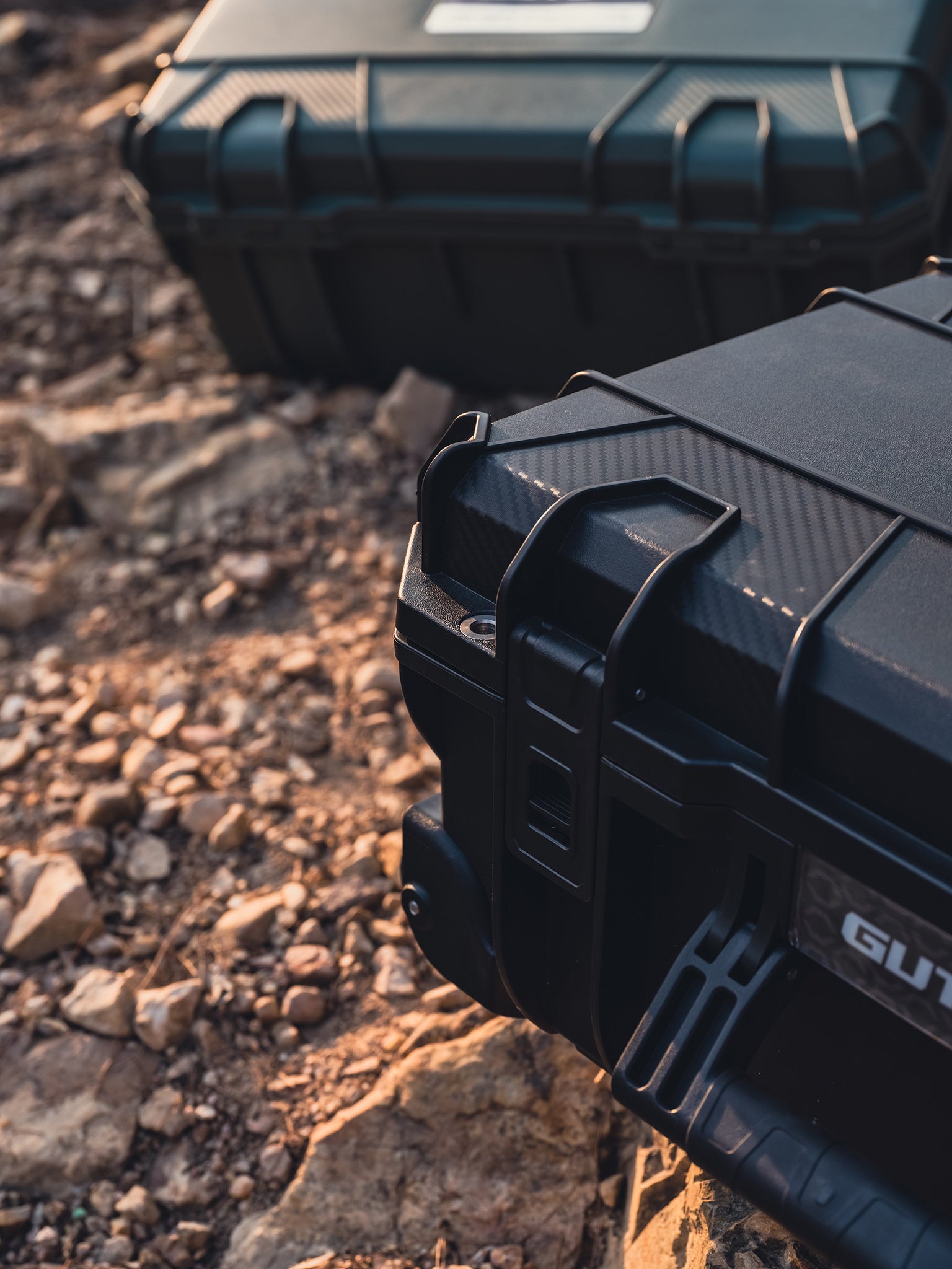 Твърд куфар с колелца GUTEK Tortoise T-300 Black - IP67