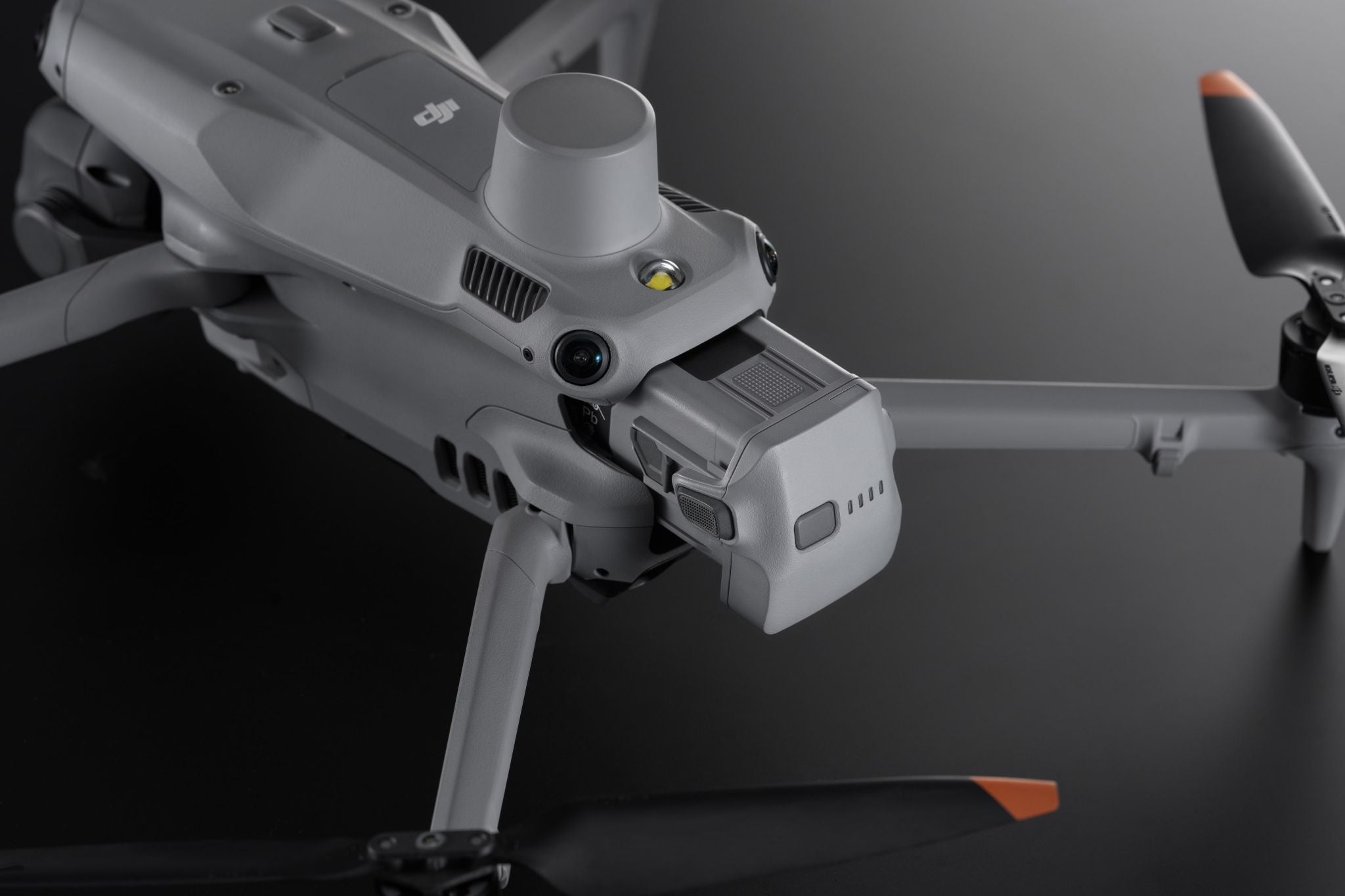 Интелигентна батерия за серия DJI Matrice 4