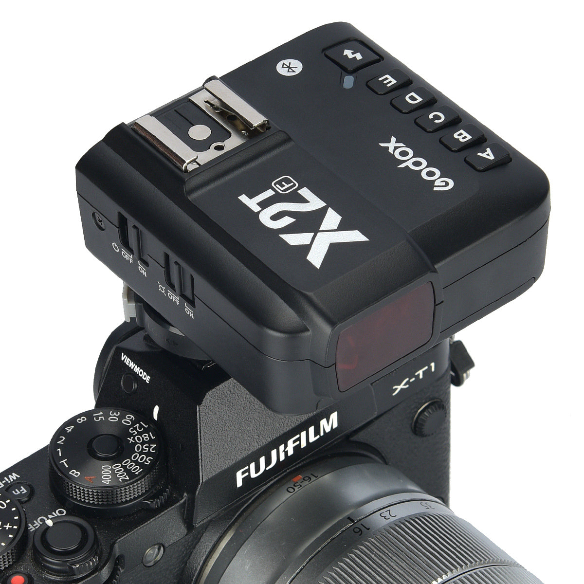 TTL Радиосинхронизатор Godox X2TF - предавател за Fujifilm